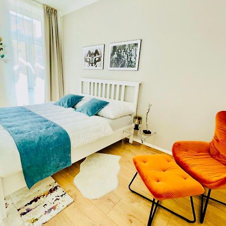 Colorful & Quiet Apartment In Beautiful Viennese Building Zewnętrze zdjęcie