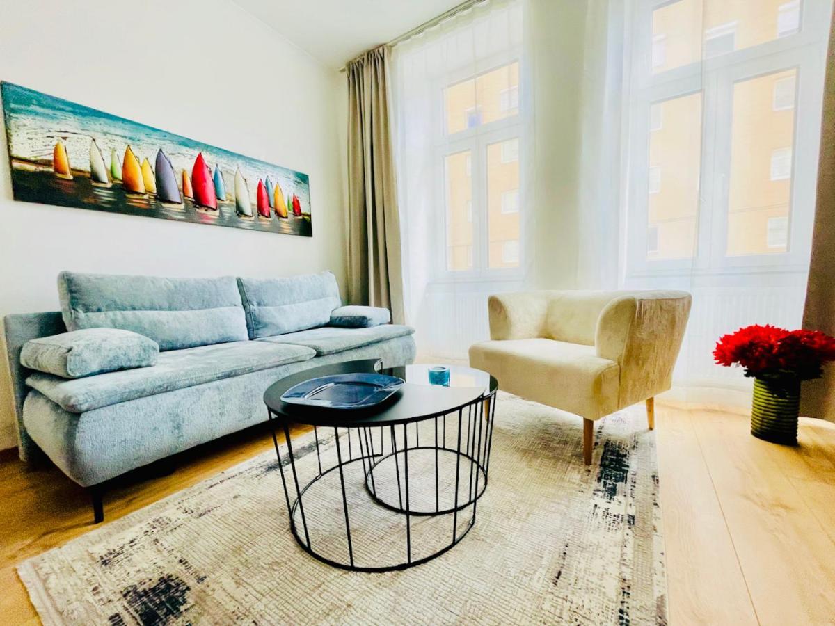 Colorful & Quiet Apartment In Beautiful Viennese Building Zewnętrze zdjęcie