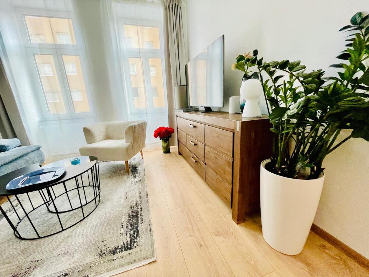 Colorful & Quiet Apartment In Beautiful Viennese Building Zewnętrze zdjęcie