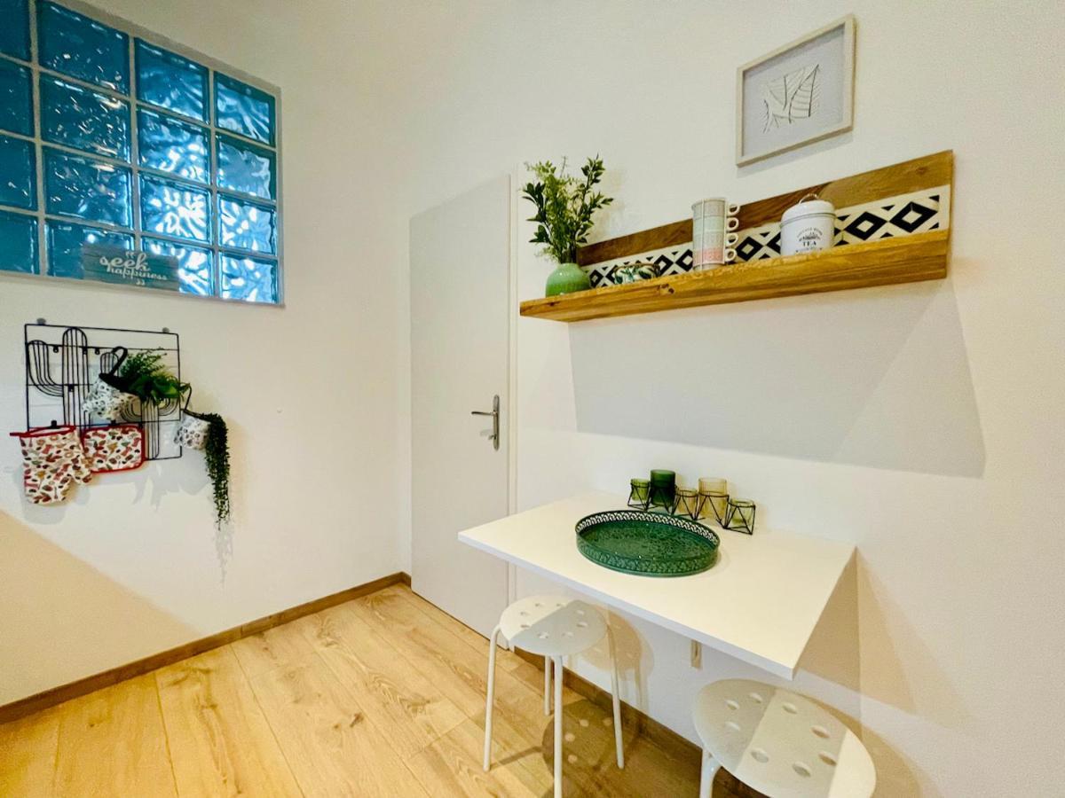 Colorful & Quiet Apartment In Beautiful Viennese Building Zewnętrze zdjęcie