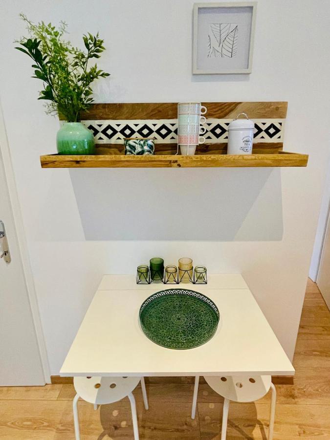 Colorful & Quiet Apartment In Beautiful Viennese Building Zewnętrze zdjęcie