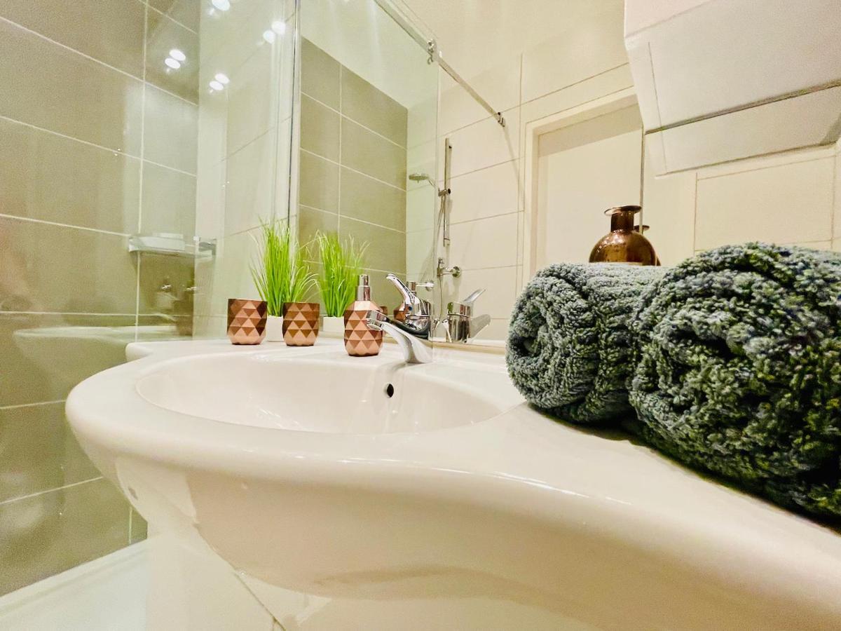 Colorful & Quiet Apartment In Beautiful Viennese Building Zewnętrze zdjęcie