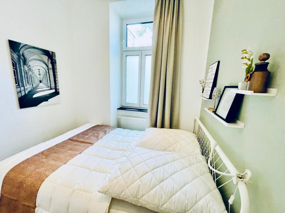 Colorful & Quiet Apartment In Beautiful Viennese Building Zewnętrze zdjęcie